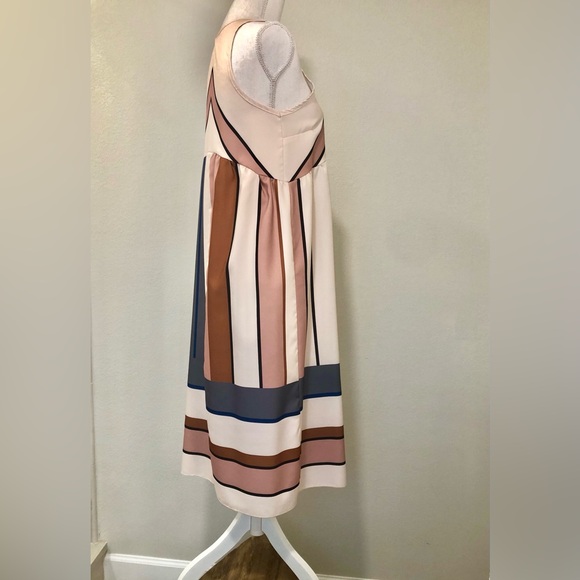 Dress Sleeveless - Picture 5 of 7